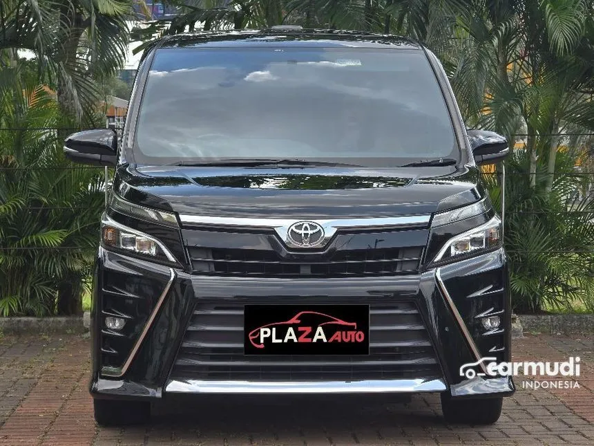 2018 Toyota Voxy MPV