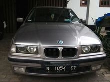 1998 BMW 318i mewah siap pakai