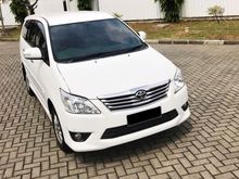 Innova 2.0 V AT 2013 Putih Jok Kulit Ban Tebal Tebal