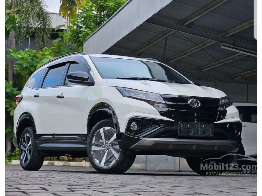Jual Mobil Toyota Rush 2024 S GR Sport 1.5 di Jawa Barat Automatic SUV Putih Rp 279.999.999