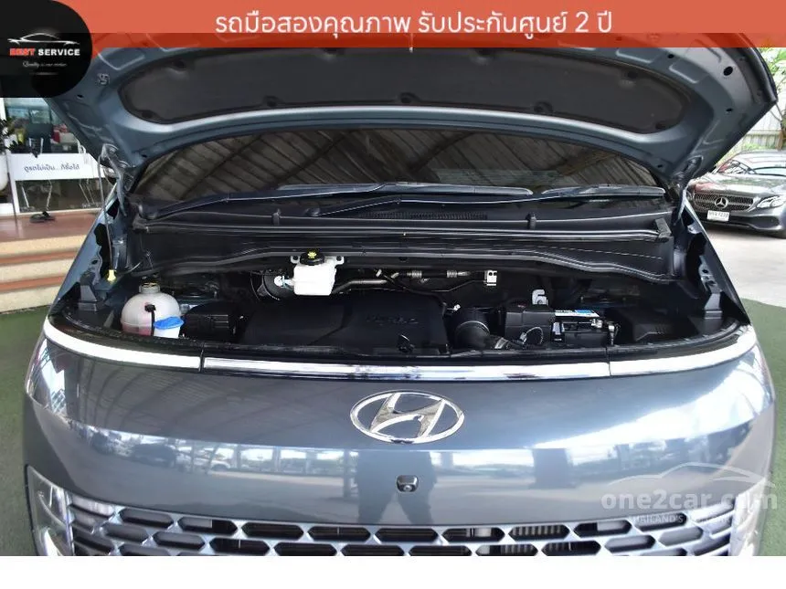 2022 Hyundai Staria SEL Van
