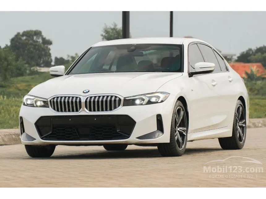 2023 BMW 320i M Sport Sedan