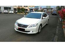 Toyota Camry 2.5 V Putih 2014