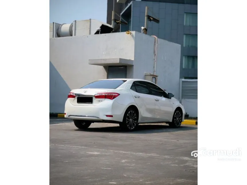 2014 Toyota Corolla Altis V Sedan