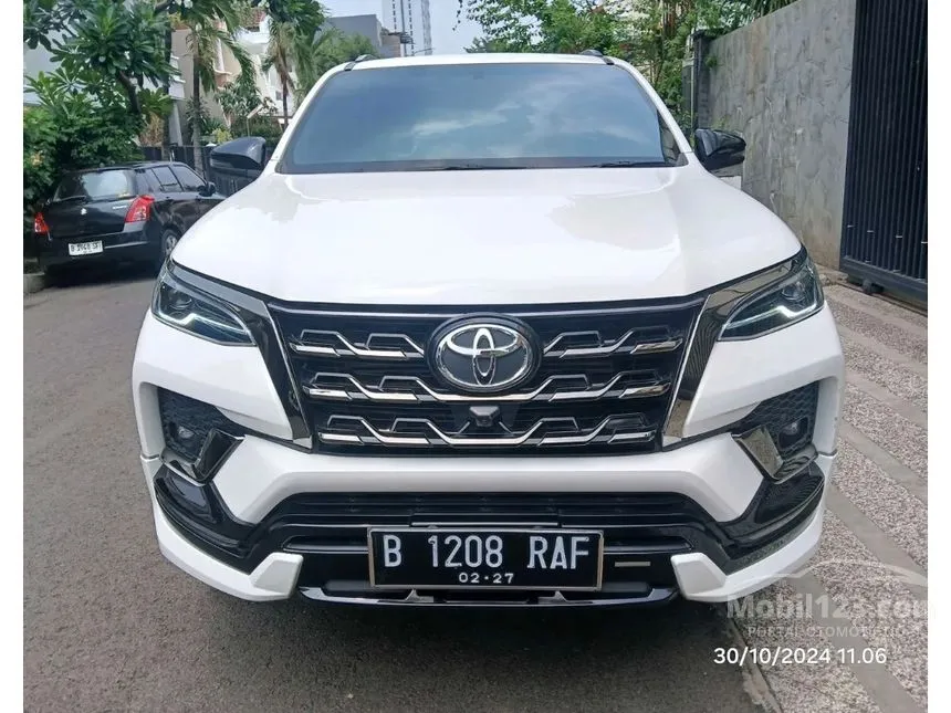 Jual Mobil Toyota Fortuner 2022 GR Sport 4X2 2.8 di Jawa Barat Automatic SUV Putih Rp 518.000.000