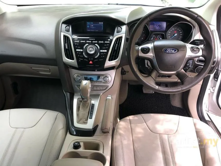 2013 Ford Focus Titanium Sedan