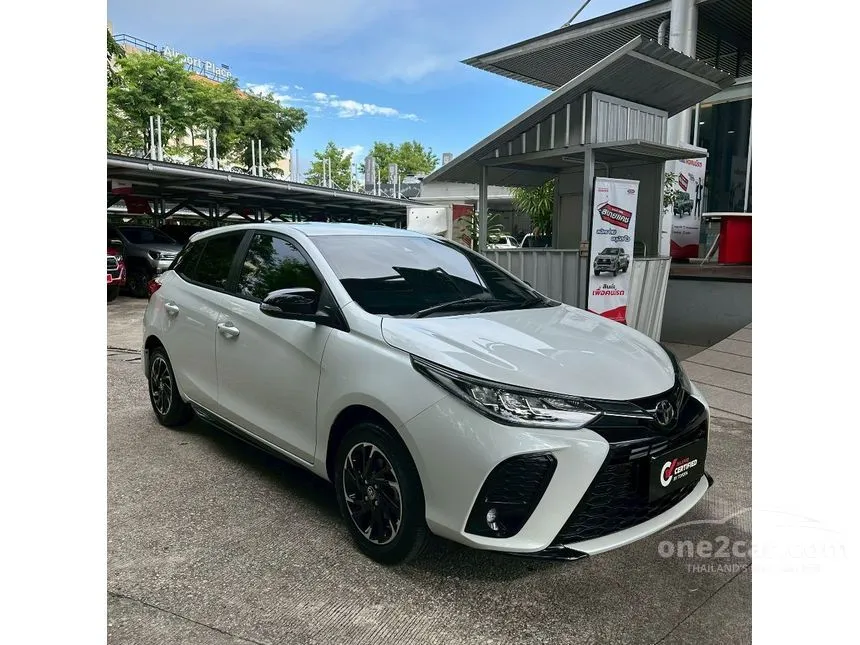 2021 Toyota YARIS Sport Premium Hatchback