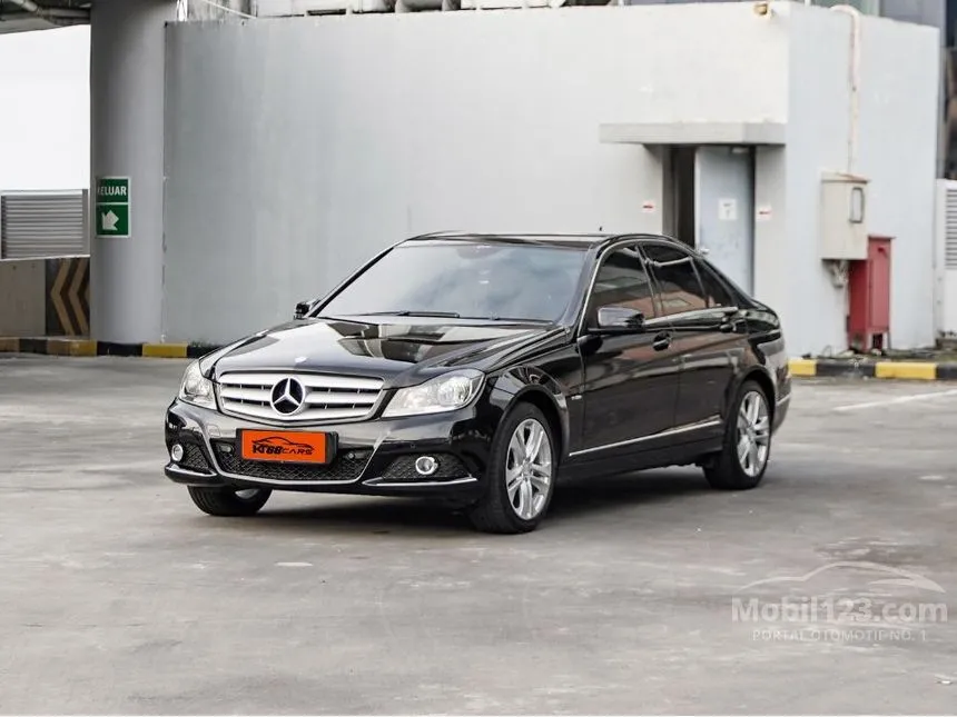 2012 Mercedes-Benz C200 Avantgarde CGI Sedan