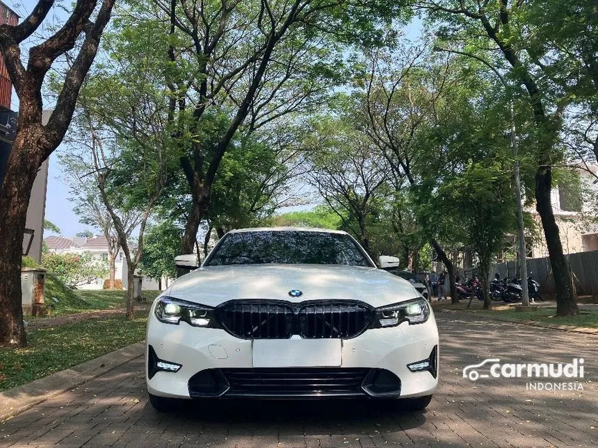 2021 BMW 320i Dynamic Sedan