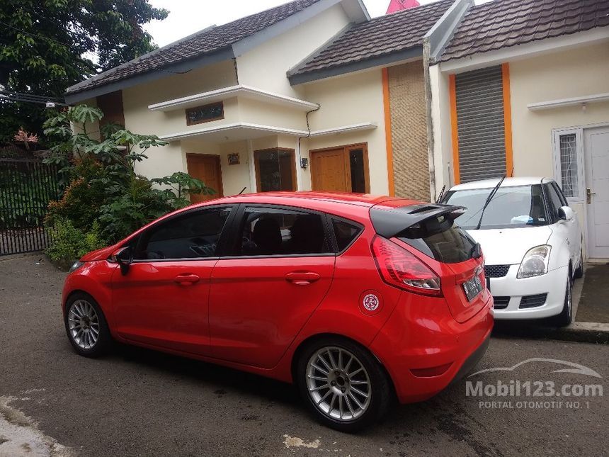 Jual Mobil  Ford  Fiesta  2010 Trend 1 4 di DKI Jakarta  