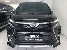 TOYOTA VOXY 2.0 AT 2017 CBU JEPANG, FULL ORI SPERTI BARU, KILOMETER 4 RIBU