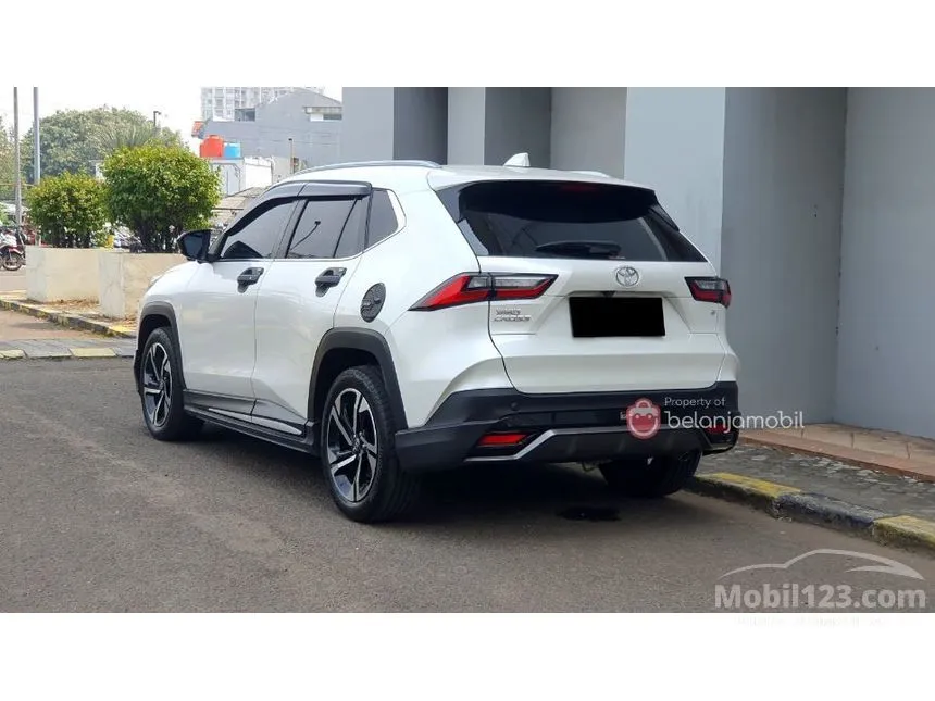 2023 Toyota Yaris Cross S SUV