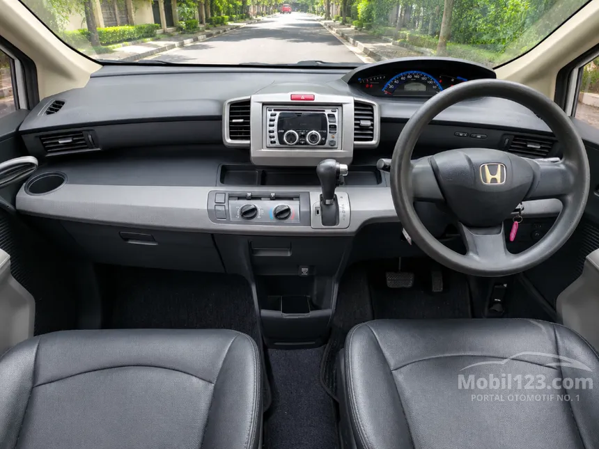 2009 Honda Freed Power Sliding Door MPV