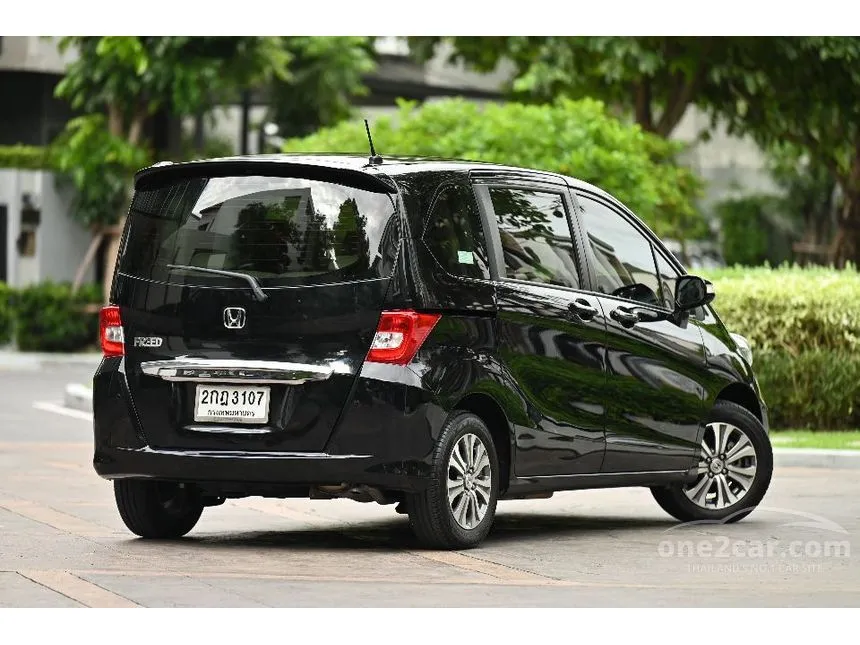 2013 Honda Freed EL Wagon
