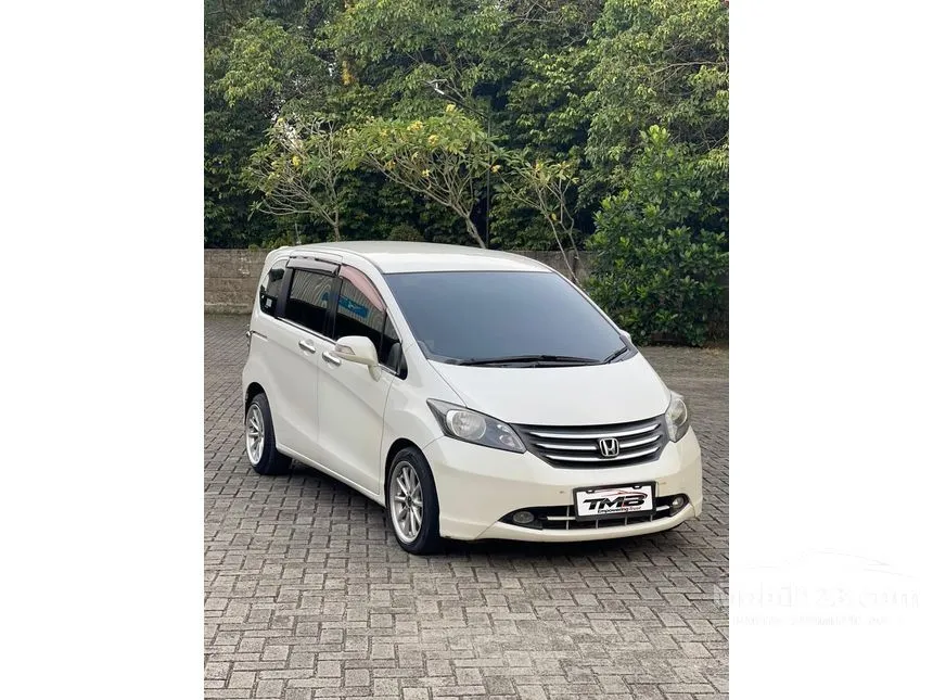 2010 Honda Freed Power Sliding Door MPV