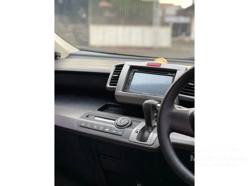 2010 Honda Freed Power Sliding Door MPV