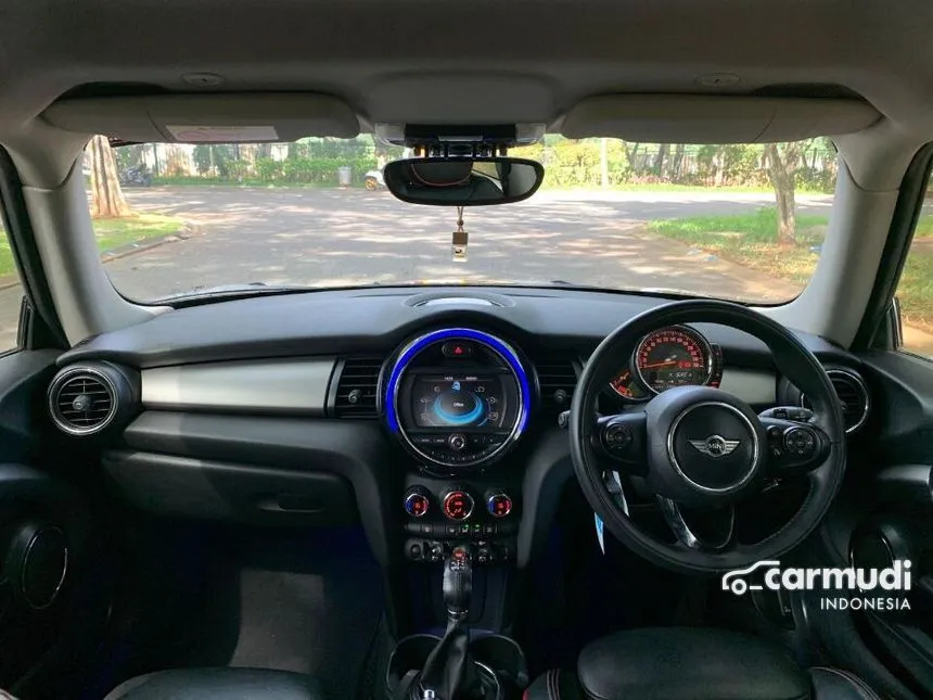 2015 MINI Cooper F56 Hatchback