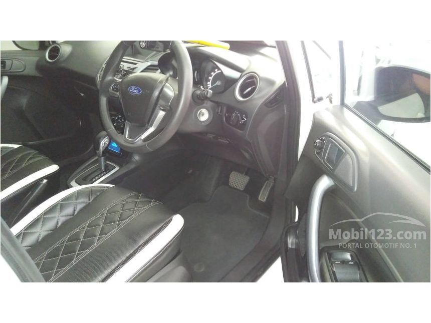 Jual Mobil Ford Fiesta 2014 Sport 1.5 di Jawa Timur Jual Mobil Ford Fiesta 2014 Sport 1.5 di Jawa Timur