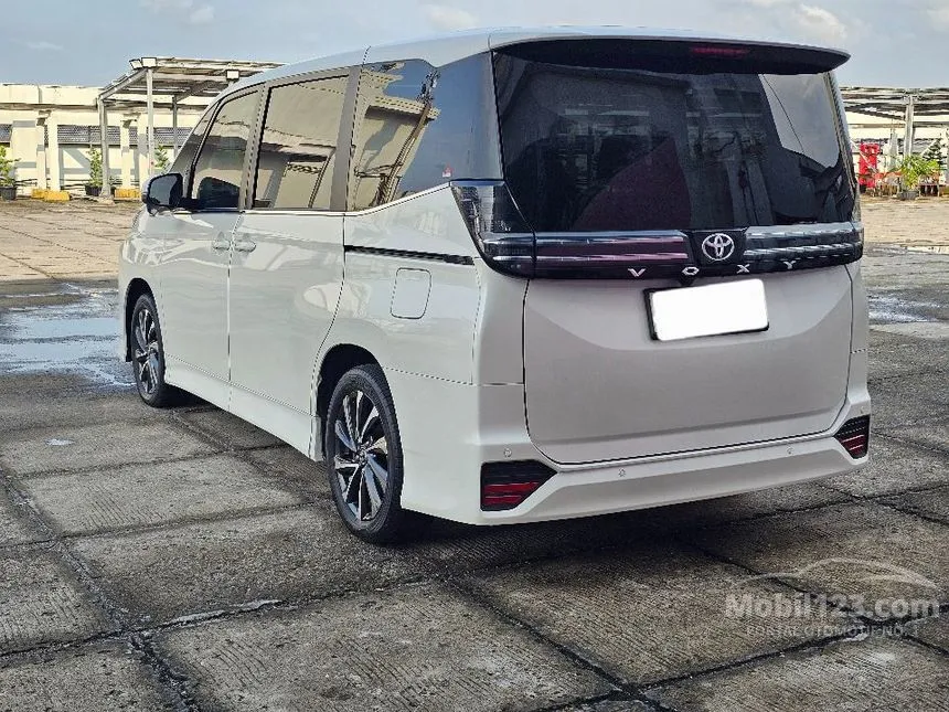 2024 Toyota Voxy (Premium Color) MPV