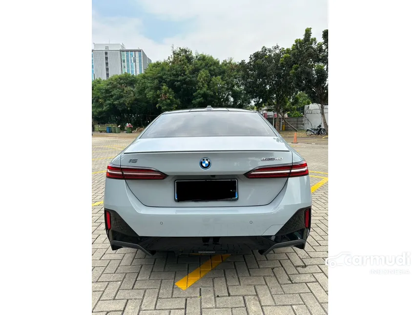 2023 BMW i5 eDrive40 M Sport Sedan