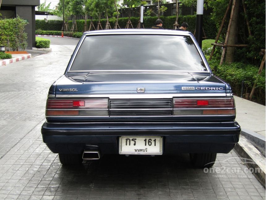 Nissan cedric 1987