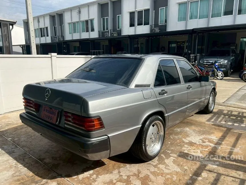 1992 Mercedes-Benz 190E Sedan