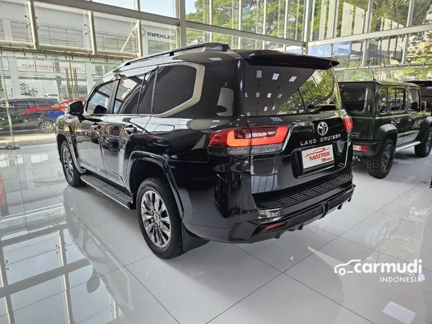 2024 Toyota Land Cruiser 300 VX-R SUV