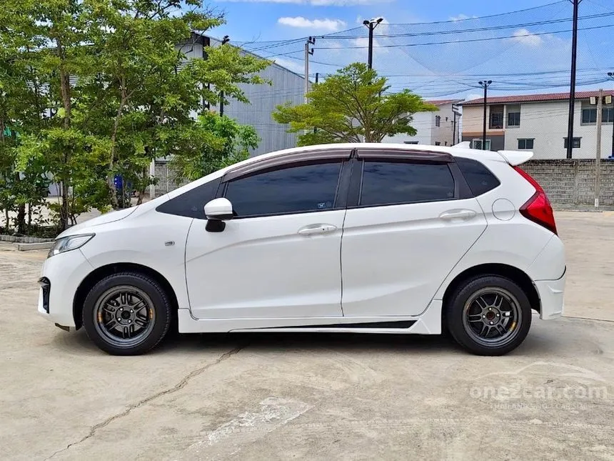 2015 Honda JAZZ V Hatchback