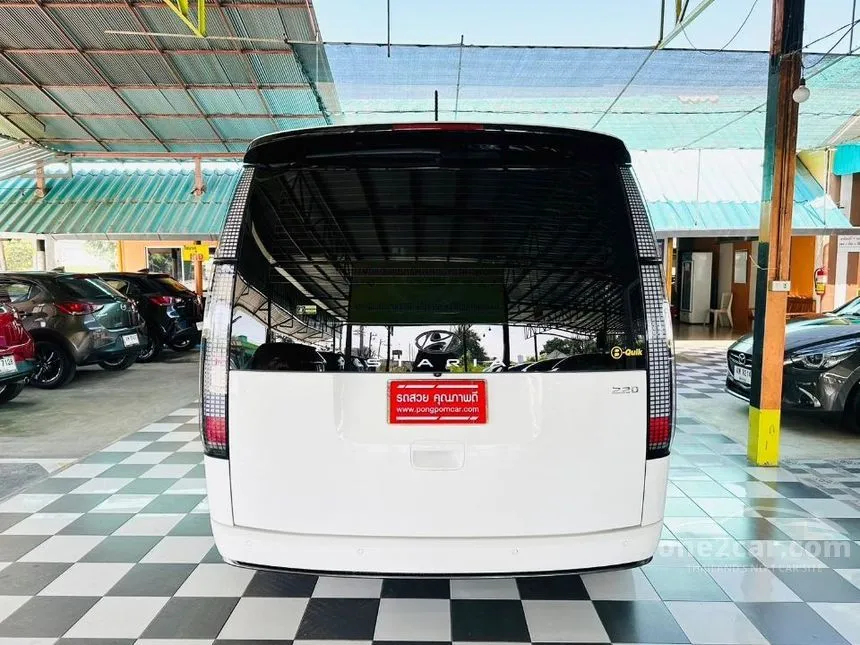 2022 Hyundai Staria Premium Van