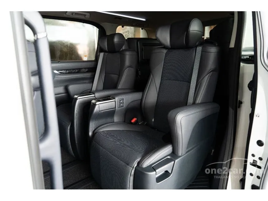 2022 Toyota Alphard S C-Package Van
