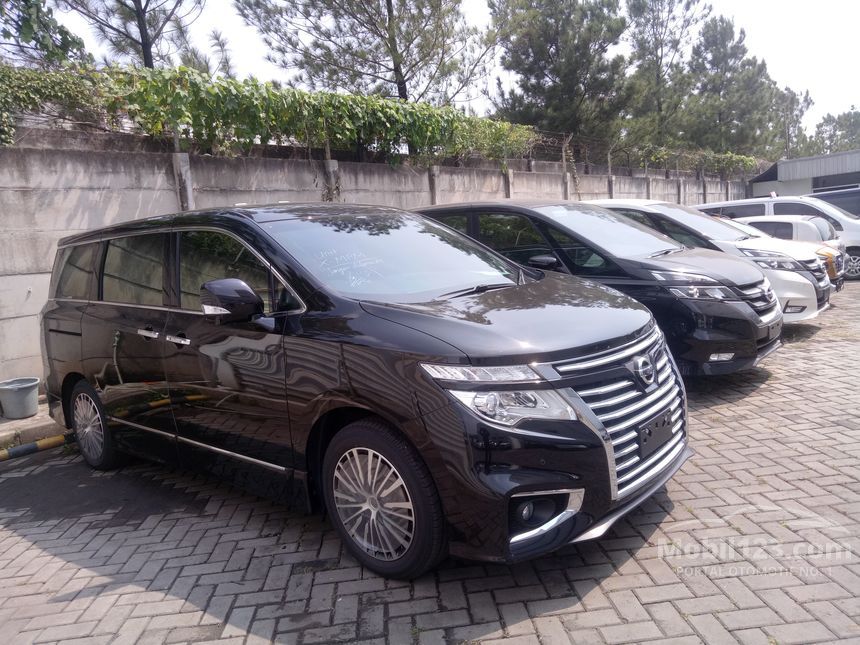 Nissan elgrand 2018