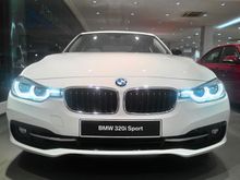 HOT BIG PROMO BMW 320i 2.0 Sport Sedan 2017