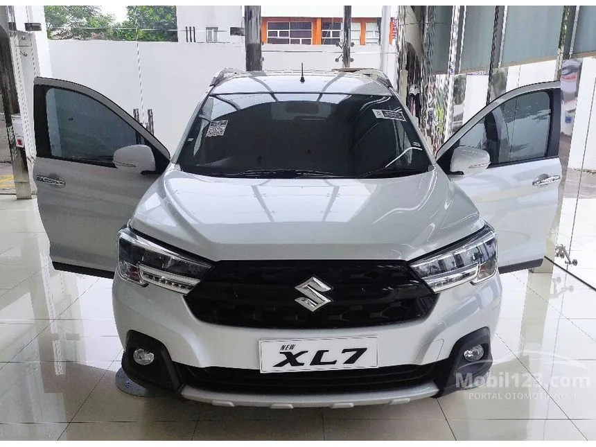 Jual Mobil Suzuki XL7 2024 BETA Hybrid 1.5 di Banten Automatic Wagon Putih Rp 238.200.000
