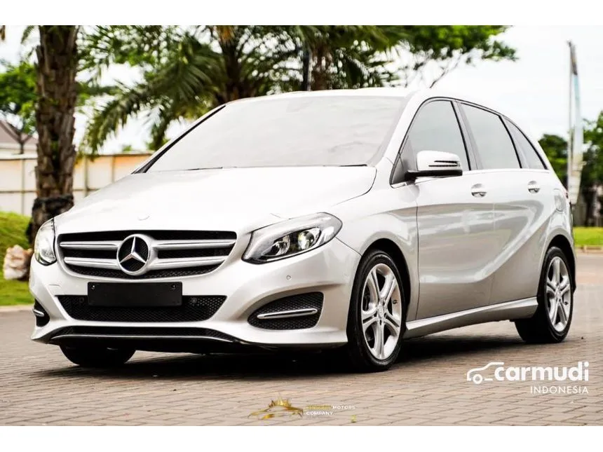 2015 Mercedes-Benz B200 Sport Hatchback