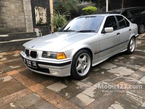 1998 BMW 323i E36 AT silver int hitam sangat terawat