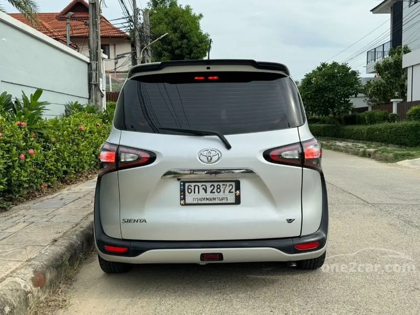 2017 Toyota Sienta V Wagon
