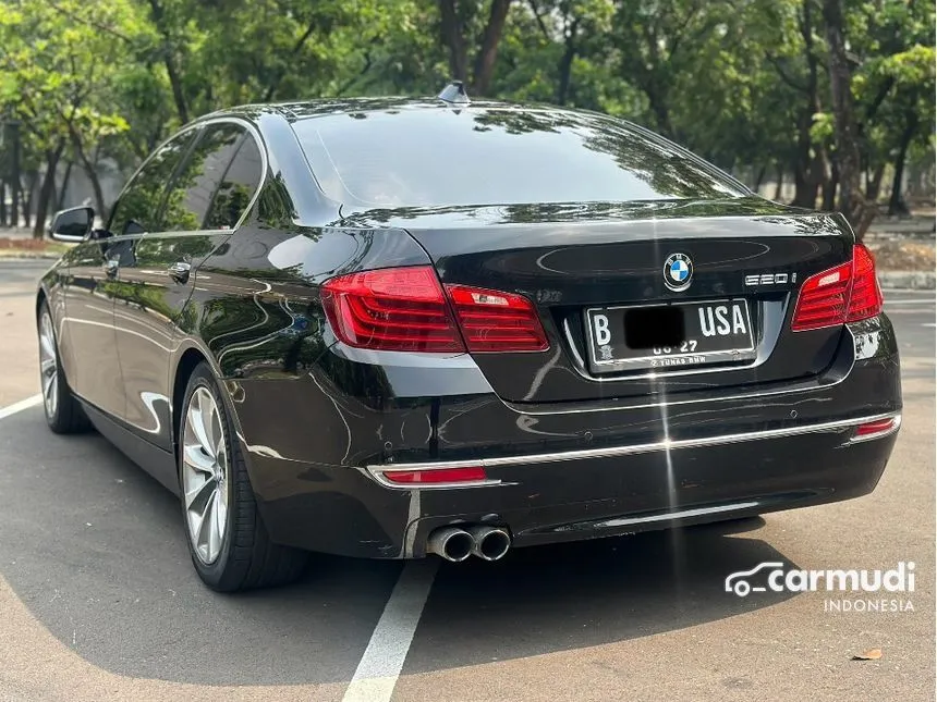 2016 BMW 520i Luxury Sedan