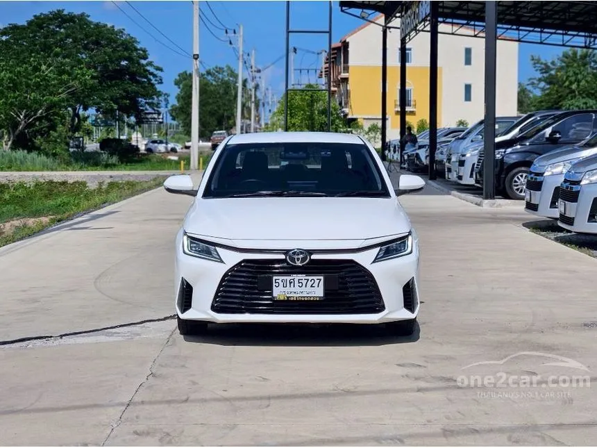 2024 Toyota Yaris Ativ Smart Sedan