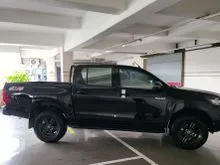 2025 Toyota Hilux 2,4 G Pickup 4X4 Double Cabin Four Wheel Drive Harga Termurah Call me