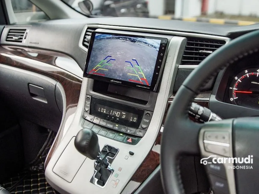 2012 Toyota Vellfire Z MPV