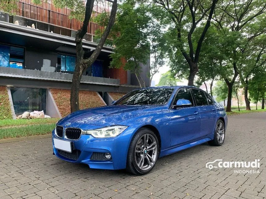 Jual Mobil BMW 330i 2018 M Sport 2.0 di DKI Jakarta Automatic Sedan Biru Rp 510.000.000