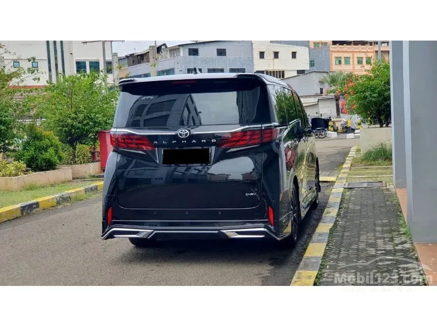 2024 Toyota Alphard HEV Modelista MPV