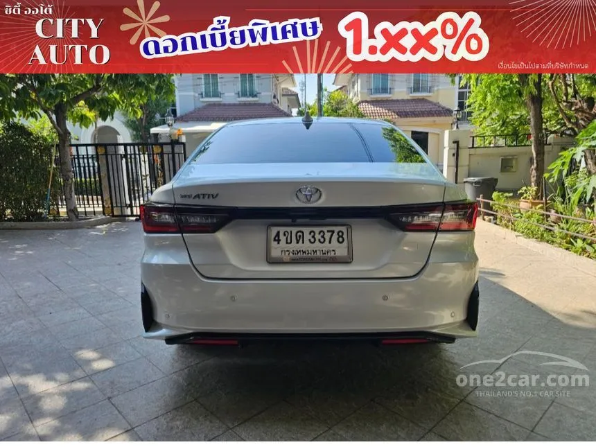 2023 Toyota Yaris Ativ Premium Sedan