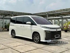 2025 Toyota Voxy 2.0 (Premium Color) MPV