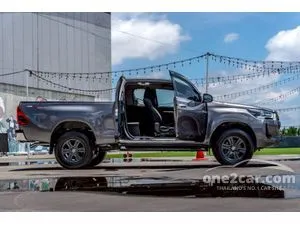 2020 Toyota HILUX REVO 2.4 Prerunner Mid Smart Cab Pickup