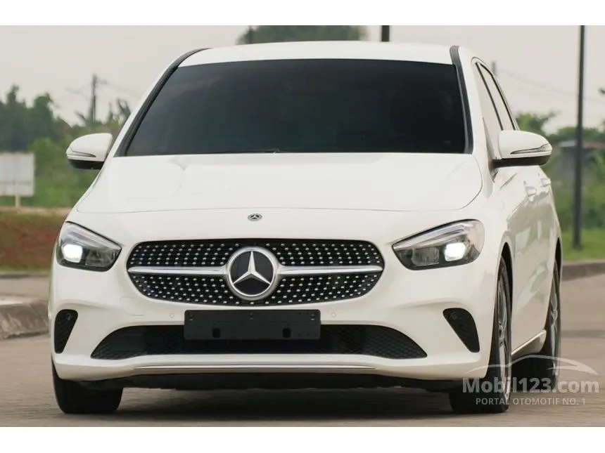 2020 Mercedes-Benz B200 Progressive Line Hatchback