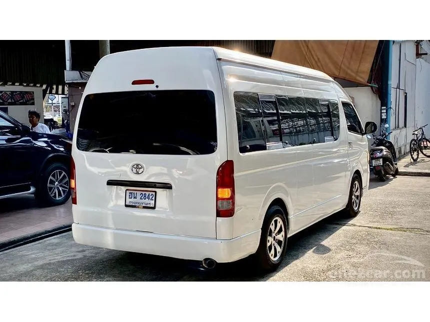 2011 Toyota HIACE VVTi Van
