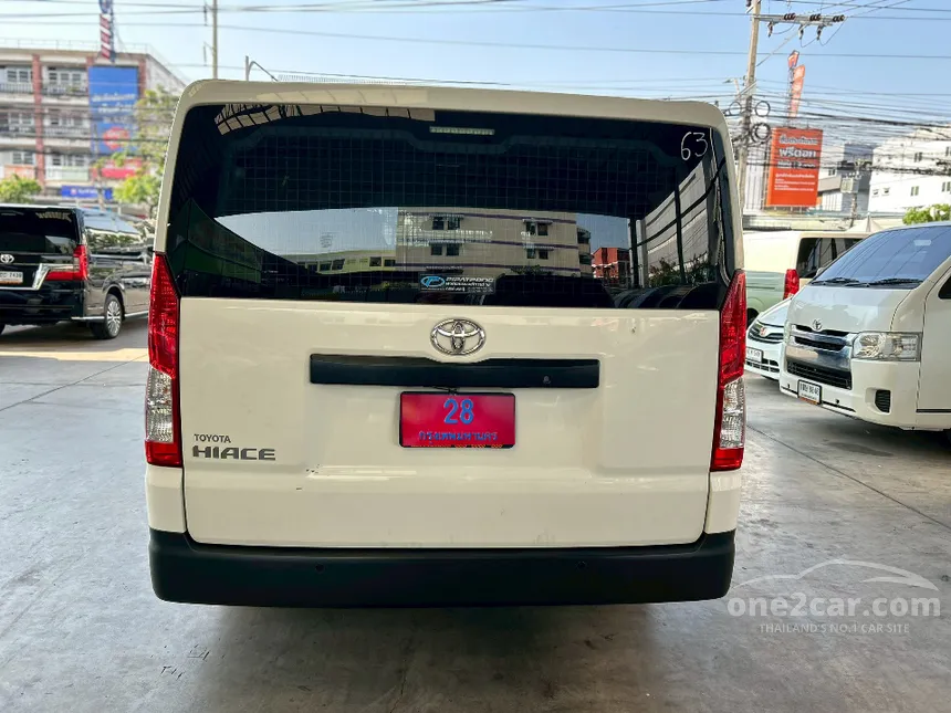 2022 Toyota HIACE GL Van