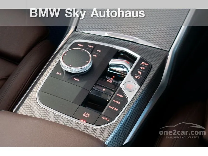 2022 BMW 330e M Sport Sedan