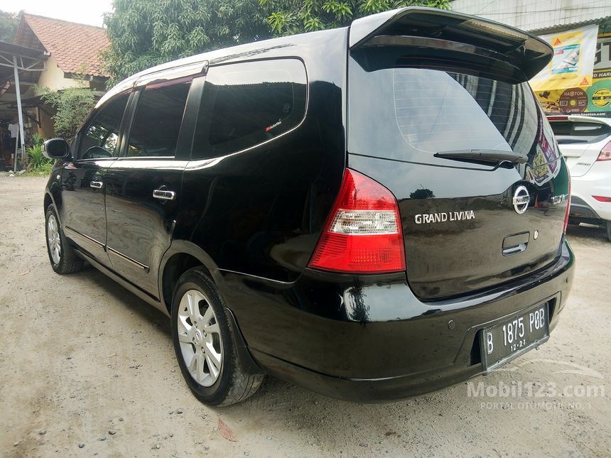  Jual  Mobil Nissan Grand  Livina  2011 XV 1 5 di Banten 